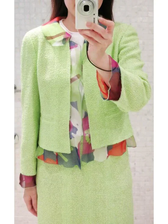 CHANEL Vintage 2000 Spring Lime Green Print Chiffon Trim Skirt Jacket Set 38 40 - Picture 3 of 16